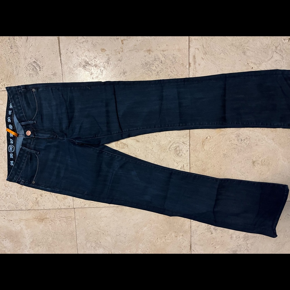 Earl jeans size 26 excellent condition